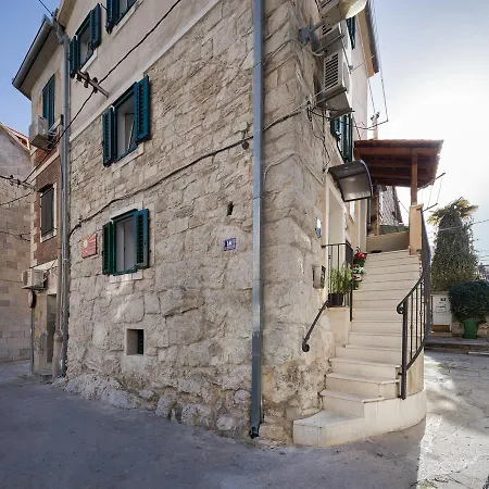 1 At Split